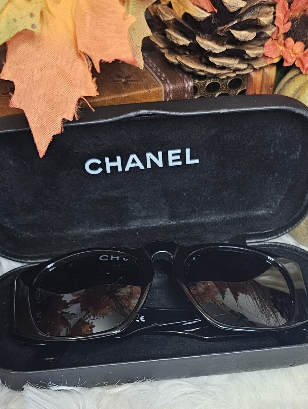 Authentic Vintage 80s Chanel Quilted CC Logo Sunglasses 01450 94305 w/ Case - Picture 6 of 7
